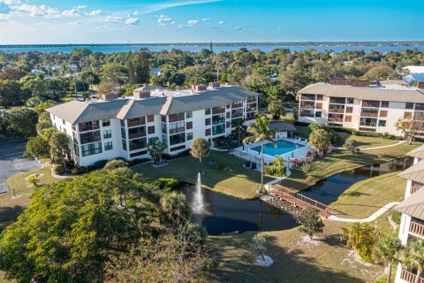 Condo in Stuart, Florida, 2 bedrooms  № 2083635