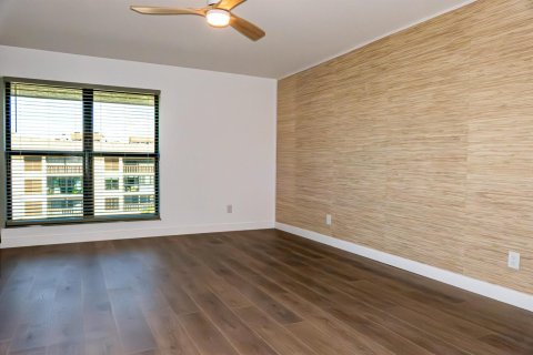 Condo in Stuart, Florida, 2 bedrooms  № 2083635 - photo 23