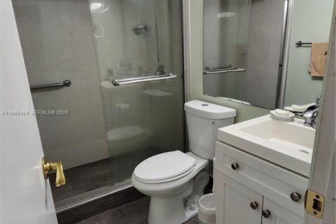Condo in Deerfield Beach, Florida, 1 bedroom  № 2053282 - photo 8
