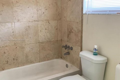 Copropriété à louer à Miami Gardens, Floride: 1 chambre, 67.82 m2 № 1981841 - photo 5