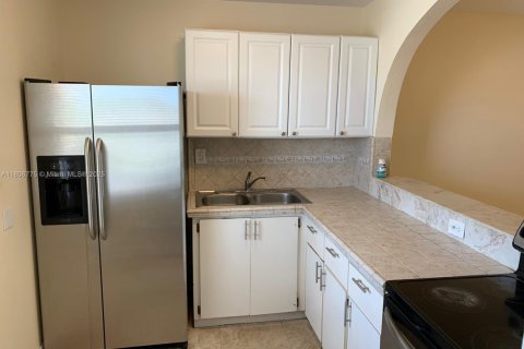 Copropriété à louer à Miami Gardens, Floride: 1 chambre, 67.82 m2 № 1981841 - photo 12