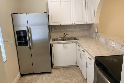 Copropriété à louer à Miami Gardens, Floride: 1 chambre, 67.82 m2 № 1981841 - photo 11