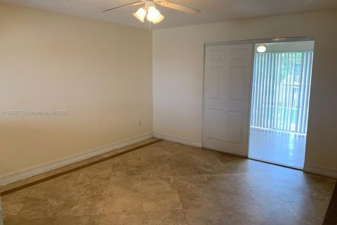 Copropriété à louer à Miami Gardens, Floride: 1 chambre, 67.82 m2 № 1981841 - photo 8