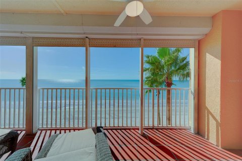 Condo in North Redington Beach, Florida, 2 bedrooms  № 2231526 - photo 6