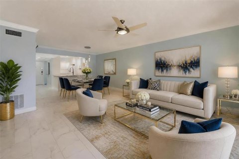 Condo in North Redington Beach, Florida, 2 bedrooms  № 2231526 - photo 12