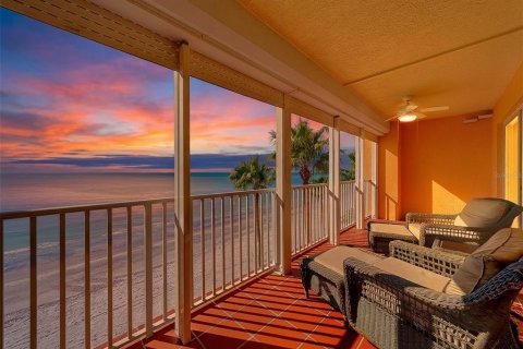 Condo in North Redington Beach, Florida, 2 bedrooms  № 2231526