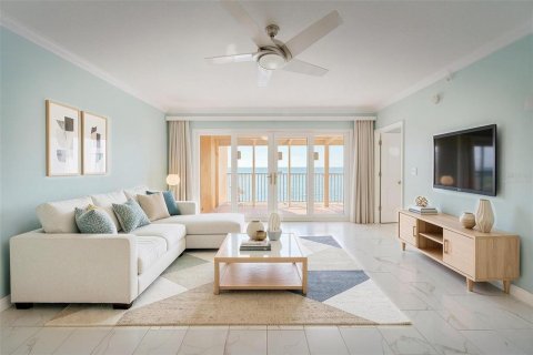 Condo in North Redington Beach, Florida, 2 bedrooms  № 2231526 - photo 9