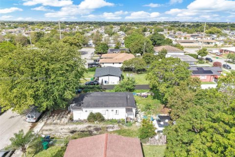 Купить коммерческую недвижимость в Майами, Флорида 98.1м2, № 2068180 - фото 9