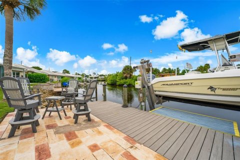 House in Osprey, Florida 2 bedrooms, 130.43 sq.m. № 2402782 - photo 29