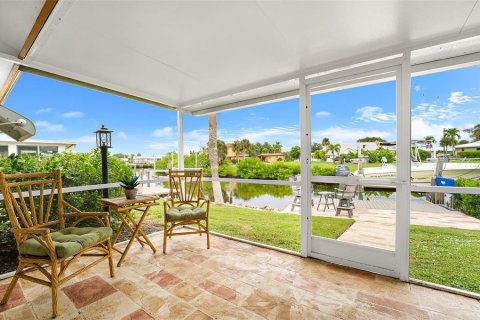 House in Osprey, Florida 2 bedrooms, 130.43 sq.m. № 2402782 - photo 24