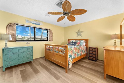 House in Osprey, Florida 2 bedrooms, 130.43 sq.m. № 2402782 - photo 18