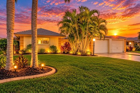 House in Osprey, Florida 2 bedrooms, 130.43 sq.m. № 2402782