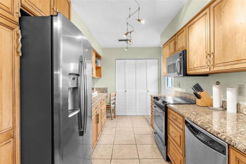 House in Osprey, Florida 2 bedrooms, 130.43 sq.m. № 2402782 - photo 12