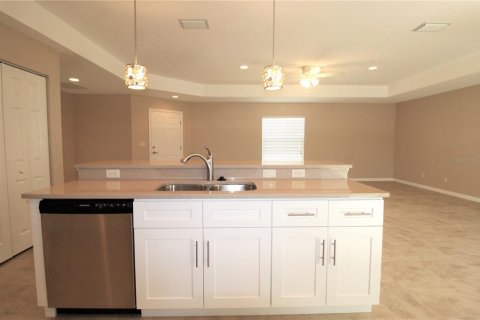 Casa en alquiler en Sarasota, Florida, 3 dormitorios, 170.2 m2 № 1913959 - foto 3