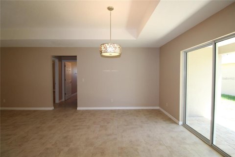 Casa en alquiler en Sarasota, Florida, 3 dormitorios, 170.2 m2 № 1913959 - foto 6