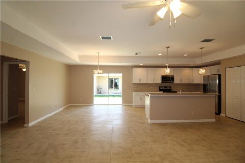 Casa en alquiler en Sarasota, Florida, 3 dormitorios, 170.2 m2 № 1913959 - foto 4