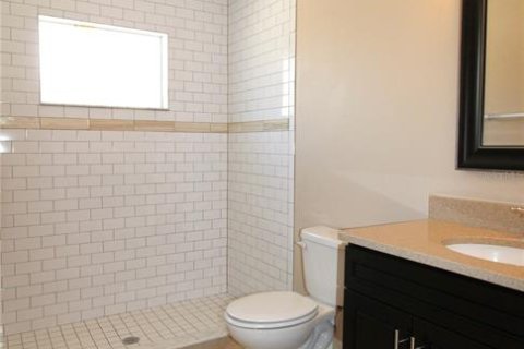 Casa en alquiler en Sarasota, Florida, 3 dormitorios, 170.2 m2 № 1913959 - foto 9