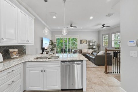 Touwnhouse à vendre à Saint Petersburg, Floride: 3 chambres, 183.02 m2 № 2091648 - photo 9