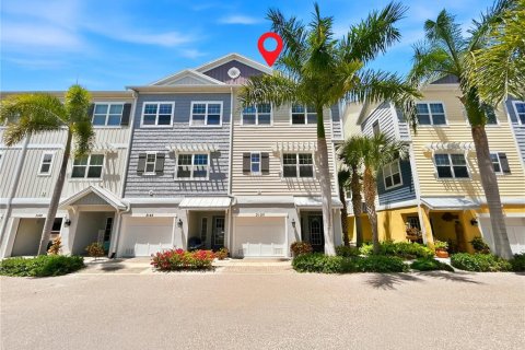 Touwnhouse à Saint Petersburg, Floride 3 chambres, 183.02 m2 № 2091648