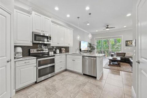 Touwnhouse à vendre à Saint Petersburg, Floride: 3 chambres, 183.02 m2 № 2091648 - photo 8