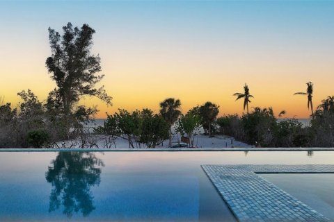 House in Longboat Key, Florida 4 bedrooms, 392.42 sq.m. № 1761027 - photo 6