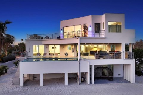House in Longboat Key, Florida 4 bedrooms, 392.42 sq.m. № 1761027 - photo 2