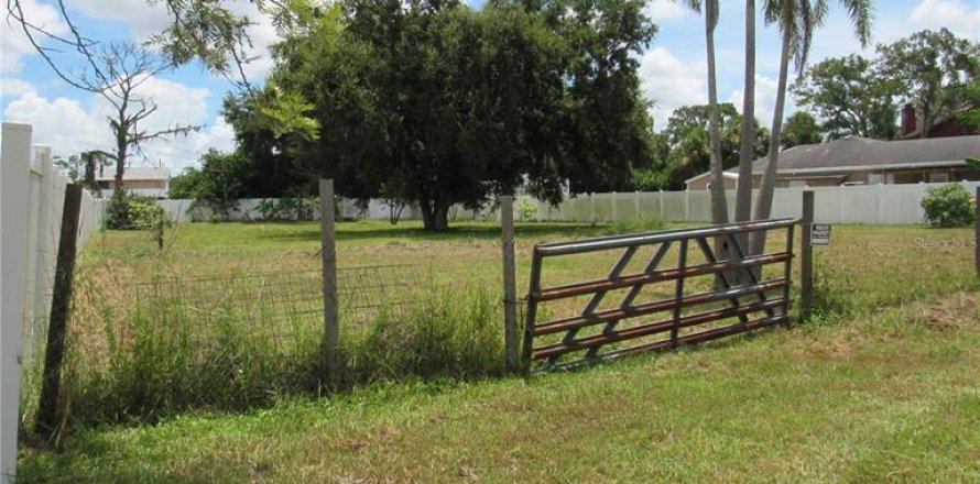 Land in Bradenton, Florida № 1877113