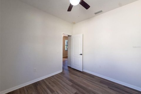 Villa ou maison à vendre à Tampa, Floride: 4 chambres, 264.68 m2 № 2424372 - photo 16