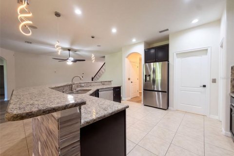 Villa ou maison à vendre à Tampa, Floride: 4 chambres, 264.68 m2 № 2424372 - photo 2