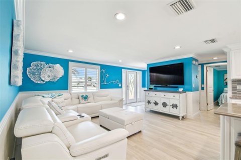 House in Bradenton, Florida 2 bedrooms, 140.47 sq.m. № 1650664 - photo 7