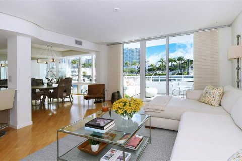 Adosado en alquiler en Sarasota, Florida, 3 dormitorios, 177.16 m2 № 1810739 - foto 9