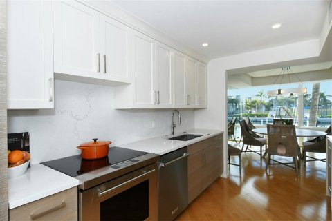 Townhouse in Sarasota, Florida 3 bedrooms, 177.16 sq.m. № 1810739 - photo 20