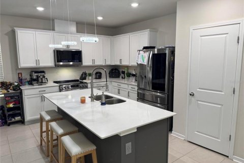 Villa ou maison à vendre à Kissimmee, Floride: 4 chambres, 257.9 m2 № 2130232 - photo 3