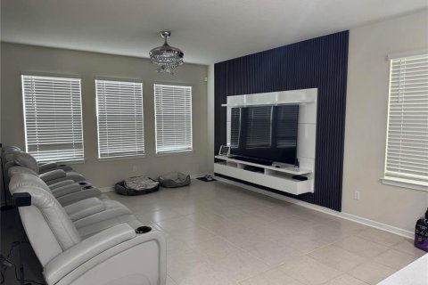 Villa ou maison à vendre à Kissimmee, Floride: 4 chambres, 257.9 m2 № 2130232 - photo 6