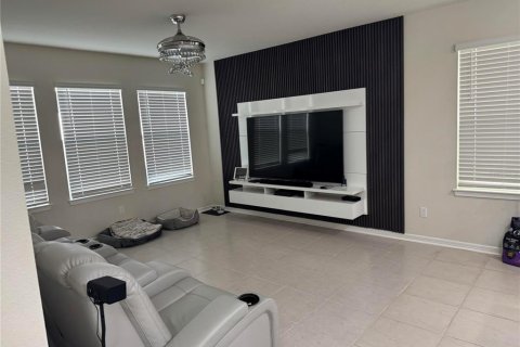 Villa ou maison à vendre à Kissimmee, Floride: 4 chambres, 257.9 m2 № 2130232 - photo 5