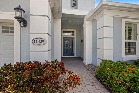 Casa en venta en Lakewood Ranch, Florida, 3 dormitorios, 199.55 m2 № 1898726 - foto 3