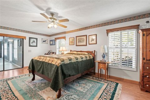 House in Dover, Florida 3 bedrooms, 234.49 sq.m. № 1545559 - photo 26