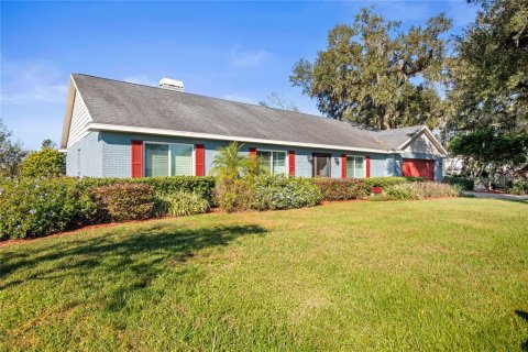 House in Dover, Florida 3 bedrooms, 234.49 sq.m. № 1545559 - photo 5
