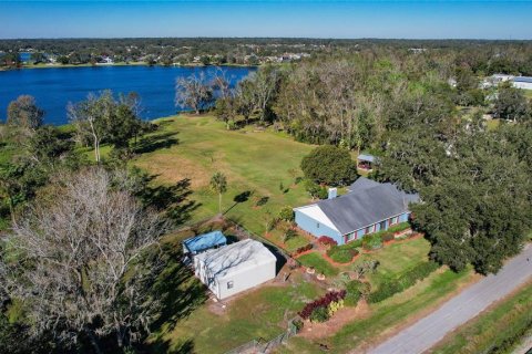 House in Dover, Florida 3 bedrooms, 234.49 sq.m. № 1545559 - photo 2