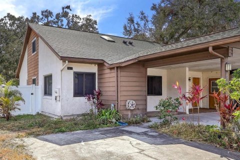 House in Leesburg, Florida 2 bedrooms, 112.23 sq.m. № 1564072 - photo 1