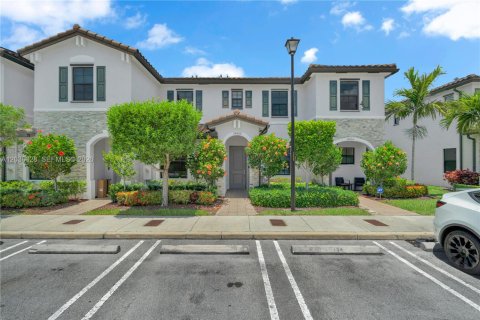 Townhouse in Homestead, Florida 3 bedrooms, 123.19 sq.m. № 2154507 - photo 2