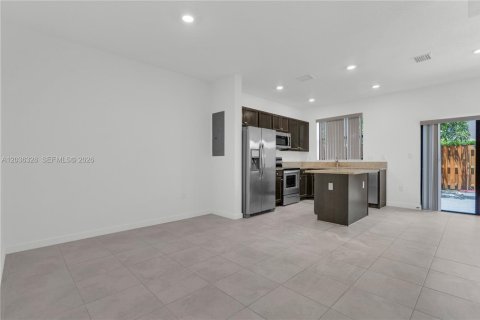Townhouse in Homestead, Florida 3 bedrooms, 123.19 sq.m. № 2154507 - photo 6