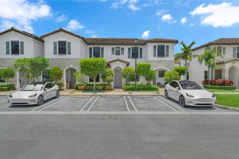 Townhouse in Homestead, Florida 3 bedrooms, 123.19 sq.m. № 2154507 - photo 3
