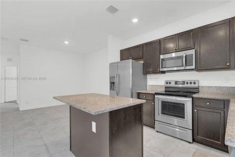 Townhouse in Homestead, Florida 3 bedrooms, 123.19 sq.m. № 2154507 - photo 11