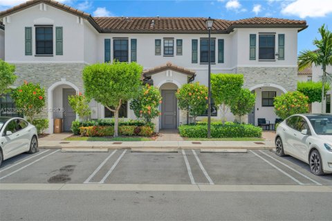 Townhouse in Homestead, Florida 3 bedrooms, 123.19 sq.m. № 2154507 - photo 1