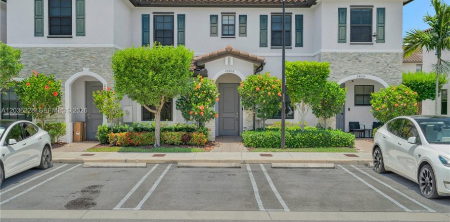Townhouse in Homestead, Florida 3 bedrooms, 123.19 sq.m. № 2154507