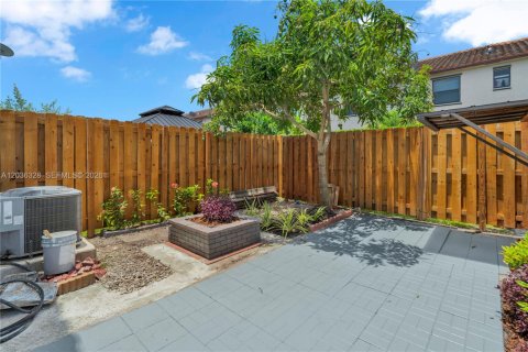 Townhouse in Homestead, Florida 3 bedrooms, 123.19 sq.m. № 2154507 - photo 29