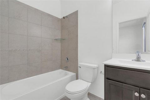Townhouse in Homestead, Florida 3 bedrooms, 123.19 sq.m. № 2154507 - photo 25