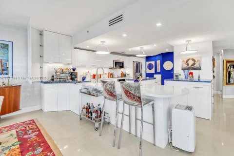 Condominio en venta en Aventura, Florida, 4 dormitorios, 291.9 m2 № 2089834 - foto 12