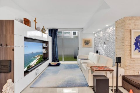 Condominio en venta en Aventura, Florida, 4 dormitorios, 291.9 m2 № 2089834 - foto 17